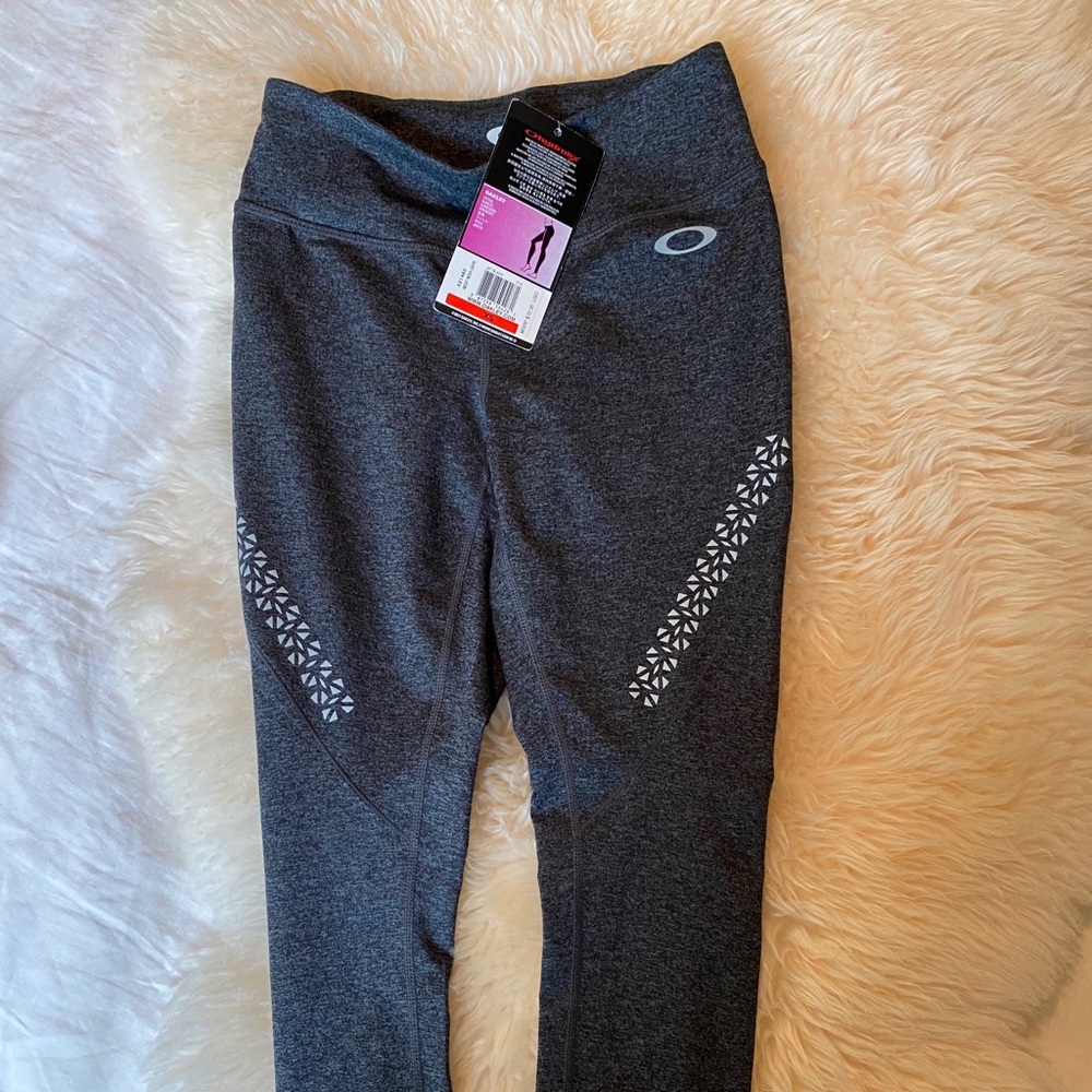 Oakley Capri Workout Tights